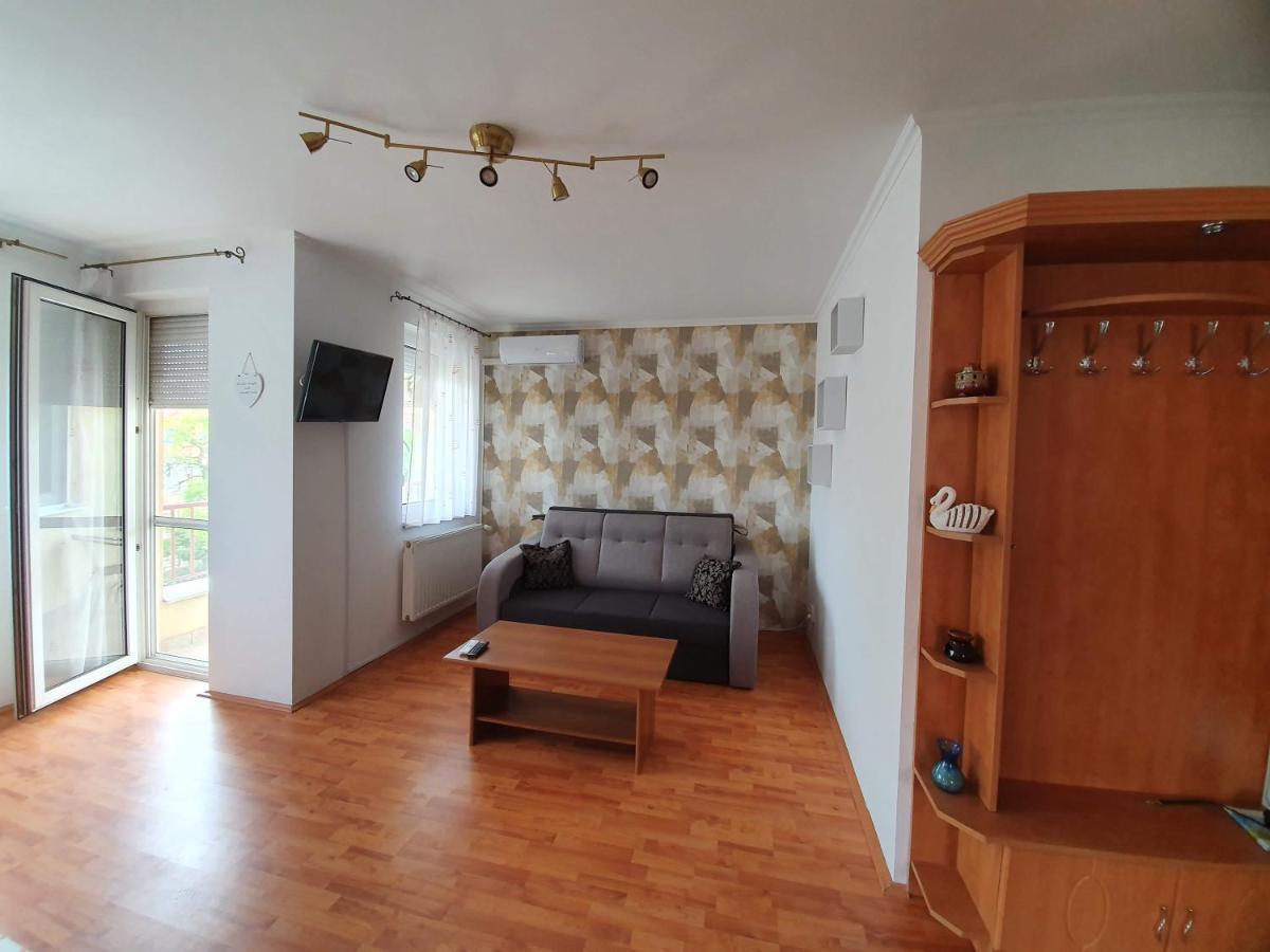 Fischer Apartman 3 ハイデゥソボスロー エクステリア 写真